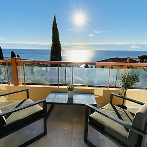 Apartment Le Vigia-vue Mer-terrasse-climatisation-parking, Menton